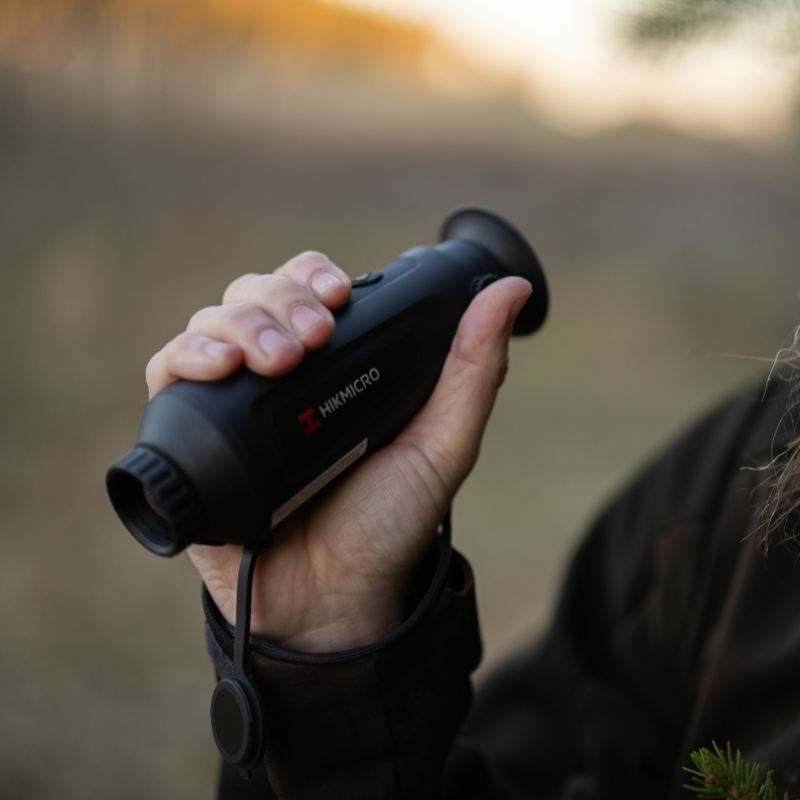 The Hikmicro Lynx S LE15S Thermal Monocular for handheld purposes