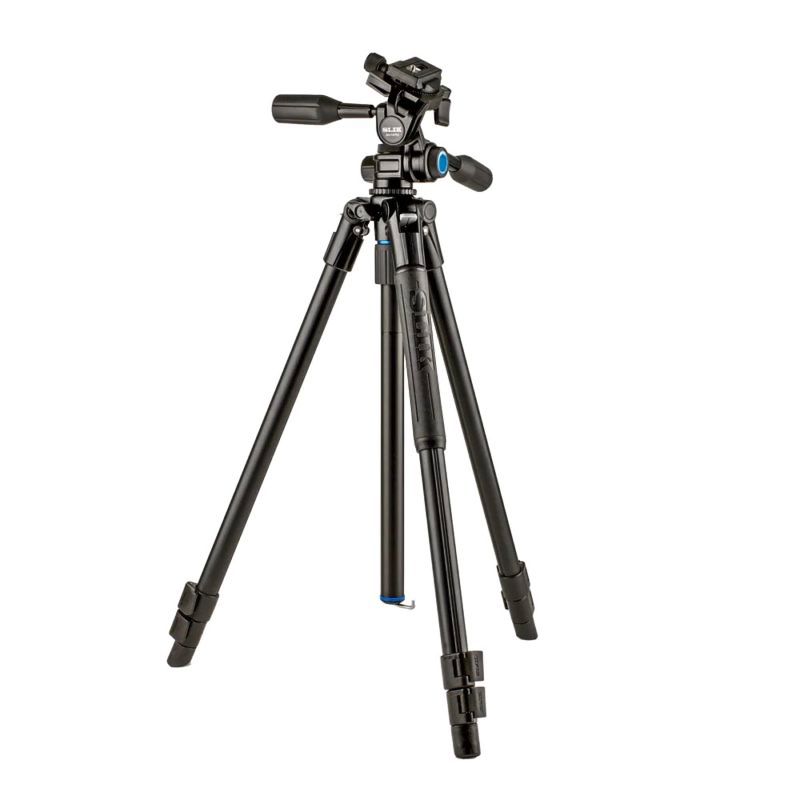 The compact Slik Pro AL-323-3WFC Tripod