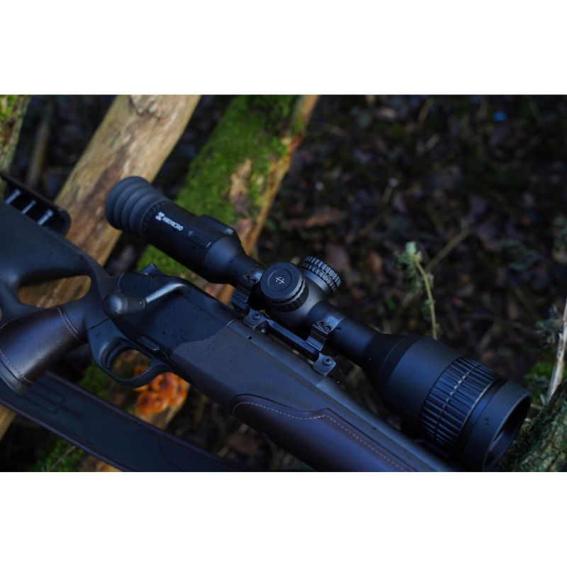 The Hikmicro Stellar 2.0 mounted on rifle